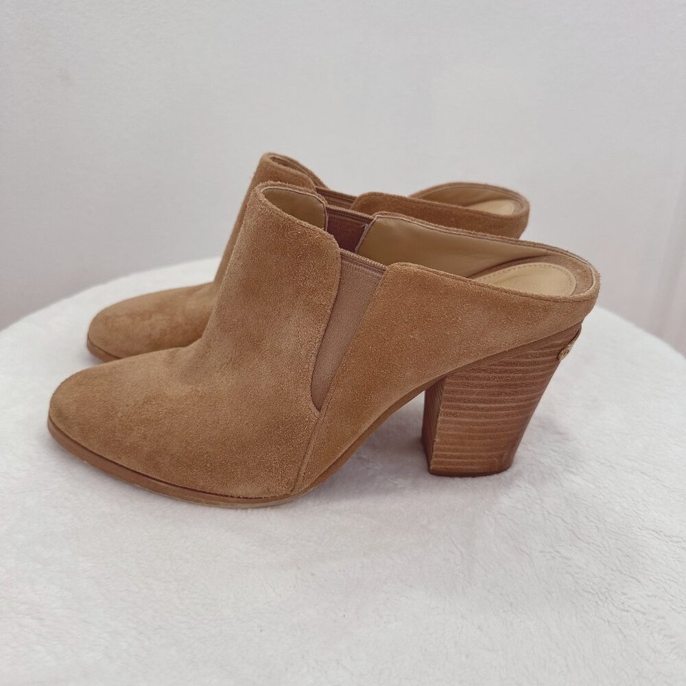 Michael Kors Womens Braden Closed Toe Leather Closed Toe Mules, Cashew, Size 9.5